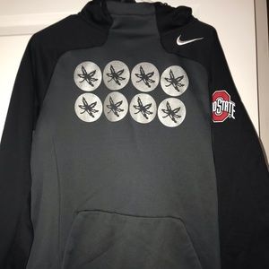 Nike therma fit hoodie with cow neck